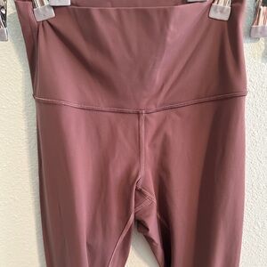 LuluLemon size 4 air wicking leggings like new